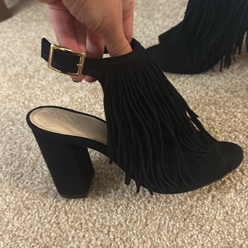 Vince Camuto Women's Winiveer Fringe Block black Heel Sandal size 6 - Picture 2 of 6